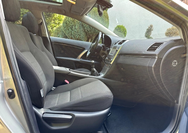Toyota Avensis cena 43900 przebieg: 168000, rok produkcji 2013 z Limanowa małe 631